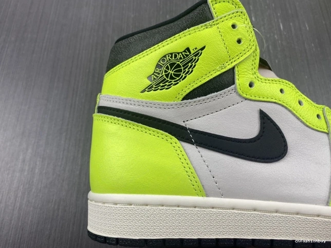 Volt 555088-702 1 Jordan OG High Air 0817